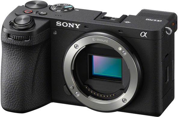 Фотоапарат SONY Alpha a6700 + E 18-135 mm f/3.5-5.6 OSS (ILCE6700MB.CEC)