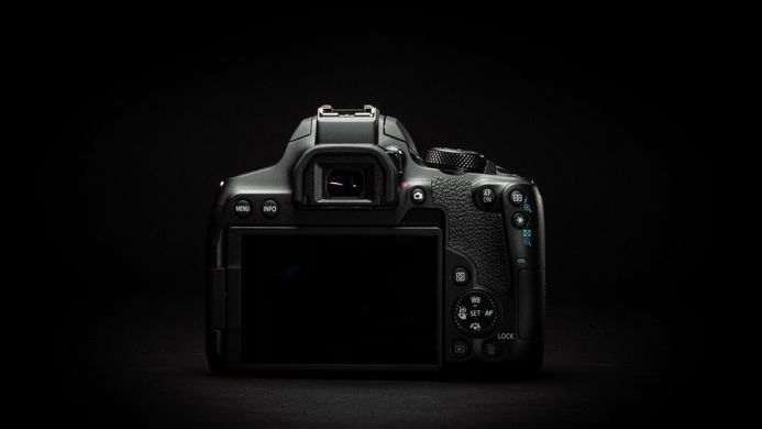 Фотоапарат CANON EOS 850D Body (3925C017)