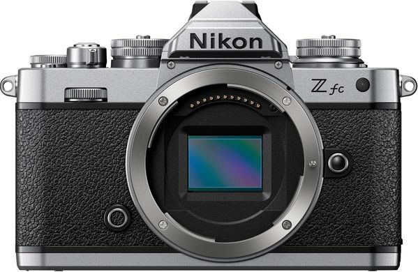 Фотоаппарат NIKON Z fc + 16-50 VR + 50-250 VR Silver (VOA090K003)