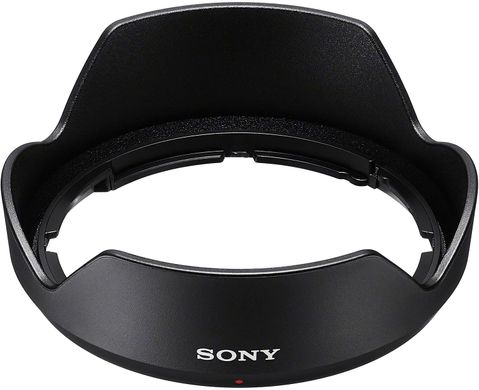 Объектив Sony E 11 mm f/1.8 (SEL11F18.SYX)