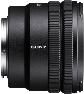 Объектив Sony E PZ 10-20 мм f/4.0 G (SELP1020G.SYX)