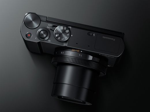 Фотоапарат PANASONIC LUMIX DMC-LX15 Black (DMC-LX15EE-K)